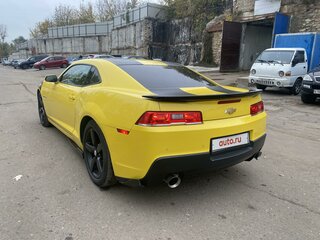 2014 Chevrolet Camaro V Рестайлинг, жёлтый, 2300000 рублей, вид 5