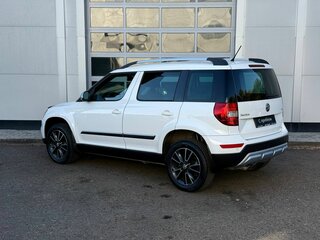 2014 Skoda Yeti I Рестайлинг, белый, 1500000 рублей, вид 3
