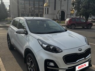 2019 Kia Sportage IV Рестайлинг, белый, 2200000 рублей, вид 2