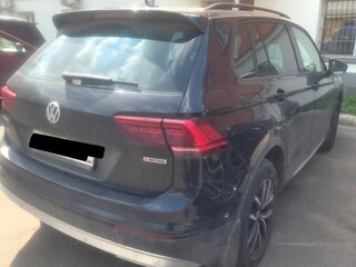 2019 Volkswagen Tiguan II, чёрный, 3600000 рублей, вид 5