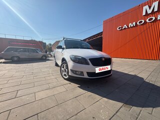 2012 Skoda Fabia II Рестайлинг, белый, 900000 рублей, вид 4