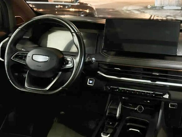2024 Geely Okavango I Рестайлинг, серый, 2479000 рублей - вид 9