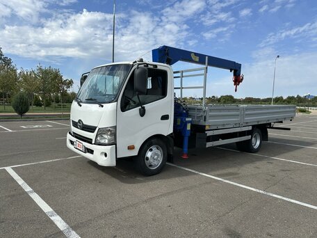 2013 Hino Series 300 (Dutro), белый, 3950000 рублей, вид 2