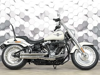 2017 Harley-Davidson Fat Boy, белый, 1699000 рублей, вид 3