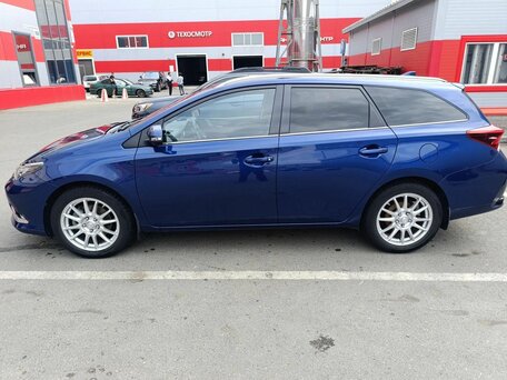 2018 Toyota Auris II Рестайлинг, синий, 1350000 рублей, вид 4