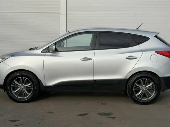 2014 Hyundai ix35 I Рестайлинг, серебристый, 1450000 рублей - вид 3