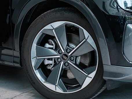 2024 Audi Q5 e-tron 40, серый, 4830000 рублей, вид 5