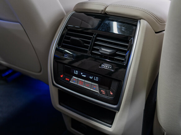 2026 BMW X5 30d IV (G05/G18) Рестайлинг, синий, 16190000 рублей - вид 32
