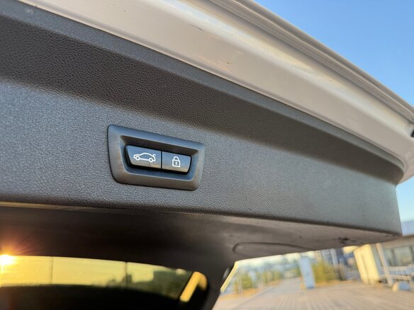2019 BMW X3 20d xDrive III (G01), белый, 4200000 рублей - вид 17