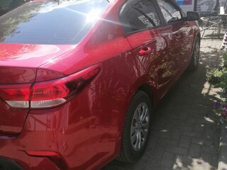 2020 Kia Rio IV, красный, 1338000 рублей, вид 3
