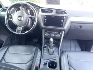 2017 Volkswagen Tiguan II, чёрный, 1980000 рублей, вид 5