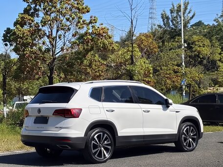 2022 Volkswagen Tharu I, белый, 1840000 рублей, вид 4