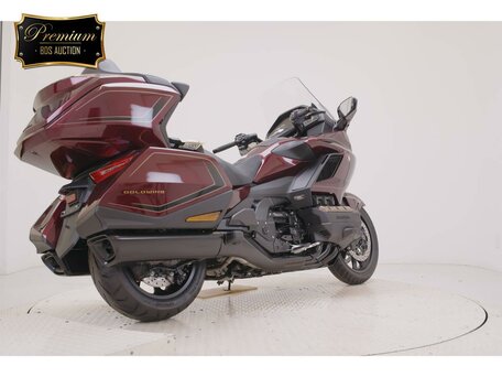 2025 Honda GL 1800 Gold Wing, красный, 3649000 рублей, вид 5