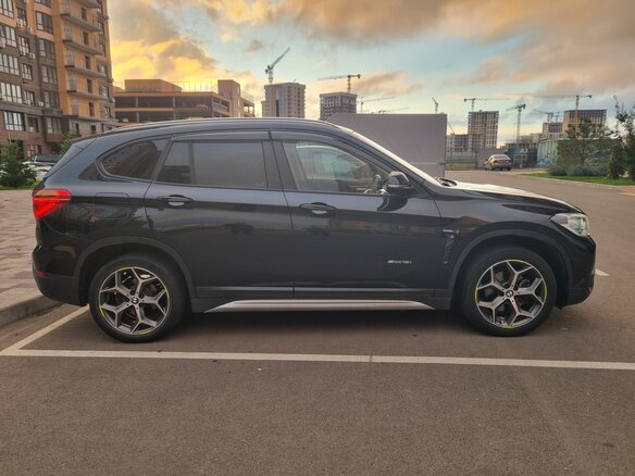 2016 BMW X1 18i sDrive II (F48), чёрный, 1850000 рублей - вид 5