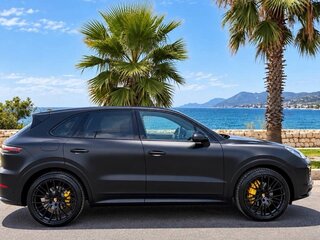 2020 Porsche Cayenne III, чёрный, 12000000 рублей, вид 4
