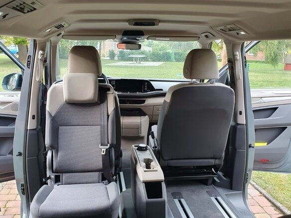 2023 Volkswagen Multivan Long T7, серый, 5850000 рублей - вид 11
