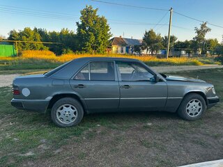 1992 Mercedes-Benz E-Класс 320 I (W124), серый, 250000 рублей, вид 2