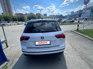 2020 Volkswagen Tiguan II, белый, 2290000 рублей, вид 4