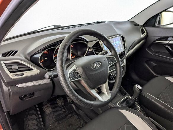 2018 Lada (ВАЗ) Vesta SW Cross I, оранжевый - вид 15