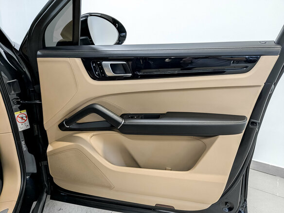 2021 Porsche Cayenne III, чёрный - вид 24