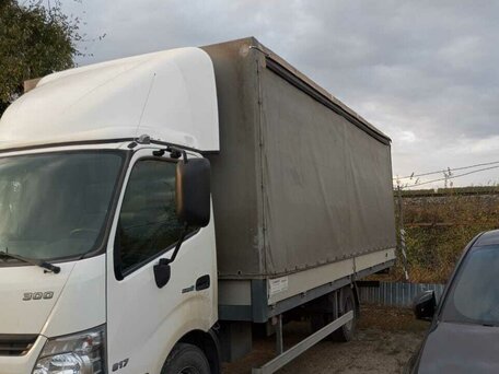 2020 Hino Series 300 (Dutro), белый, 6000000 рублей, вид 1
