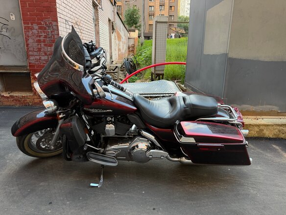 2007 Harley-Davidson Street Glide, красный, 850000 рублей - вид 4