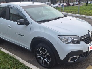 2018 Renault Logan Stepway II Рестайлинг, белый, 930000 рублей, вид 4
