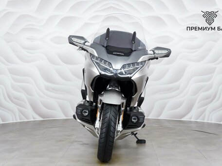 2023 Honda GL 1800 Gold Wing, серебристый, 3227000 рублей, вид 4