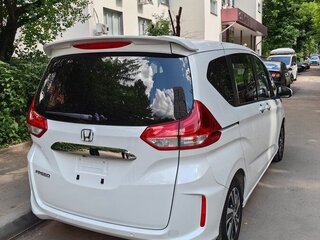 2019 Honda Freed II Рестайлинг, белый, 1470000 рублей, вид 2
