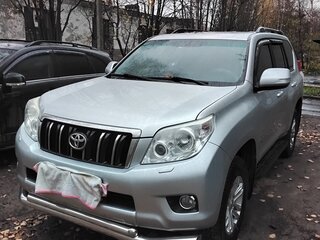 2013 Toyota Land Cruiser Prado 150 Series, серебристый, 2700000 рублей, вид 1
