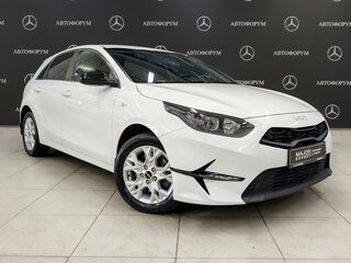 2022 Kia Ceed III Рестайлинг, белый, 2250000 рублей, вид 3
