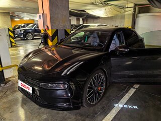 2023 Zeekr 001 100 kWh I, чёрный, 5990000 рублей, вид 5