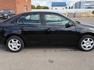 2010 Volkswagen Jetta V, чёрный, 639000 рублей, вид 1