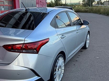 2020 Hyundai Solaris II Рестайлинг, серый, 1490000 рублей, вид 2