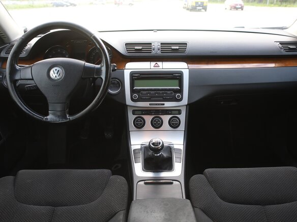 2008 Volkswagen Passat B6, чёрный, 545000 рублей - вид 8