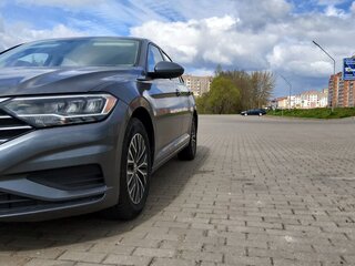 2021 Volkswagen Jetta VII, серый, 1294799 рублей, вид 4