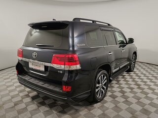 2017 Toyota Land Cruiser 200 Series Рестайлинг 2, чёрный, 5849000 рублей, вид 5