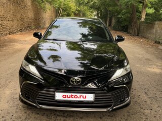 2021 Toyota Camry VIII (XV70) Рестайлинг, чёрный, 2900000 рублей, вид 2