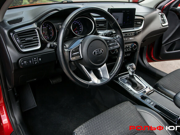 2018 Kia Ceed III, красный - вид 14