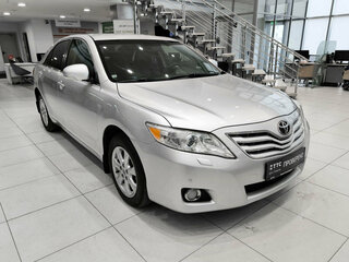 2011 Toyota Camry VI (XV40) Рестайлинг, серебристый, 1050000 рублей, вид 3