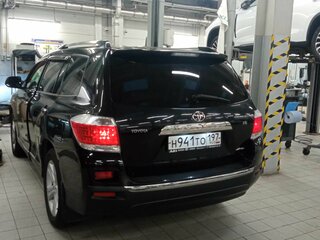 2011 Toyota Highlander II (XU40) Рестайлинг, чёрный, 1450000 рублей, вид 4