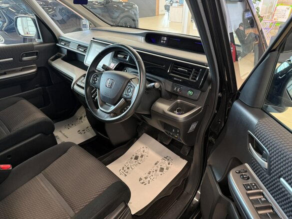 2016 Honda Stepwgn V, чёрный - вид 10