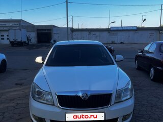 2011 Skoda Octavia II (A5) Рестайлинг, белый, 420000 рублей, вид 2