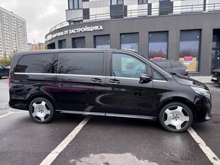 2024 Mercedes-Benz V-Класс Long 300 d длинный III (W447) Рестайлинг 2, чёрный, 9000000 рублей, вид 4