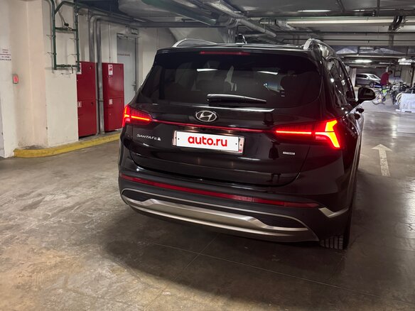 2022 Hyundai Santa Fe IV Рестайлинг, чёрный, 4100000 рублей - вид 2