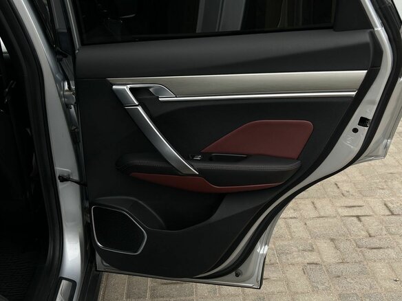 2021 Geely Coolray I, серебристый, 1690000 рублей - вид 19