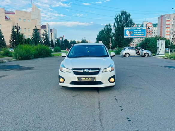 2014 Subaru Impreza IV Рестайлинг, белый, 1199000 рублей - вид 3