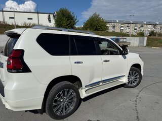 2018 Toyota Land Cruiser Prado 150 Series Рестайлинг 2, белый, 4350000 рублей, вид 3