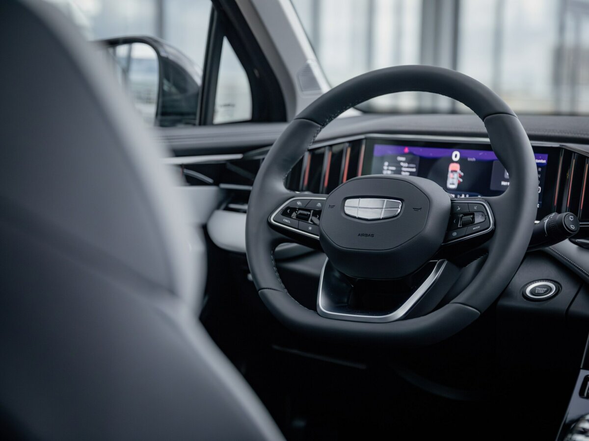 Открыть фотографии: Geely Atlas II