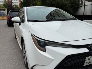 2020 Toyota Corolla XII (E210), белый, 1900000 рублей, вид 2